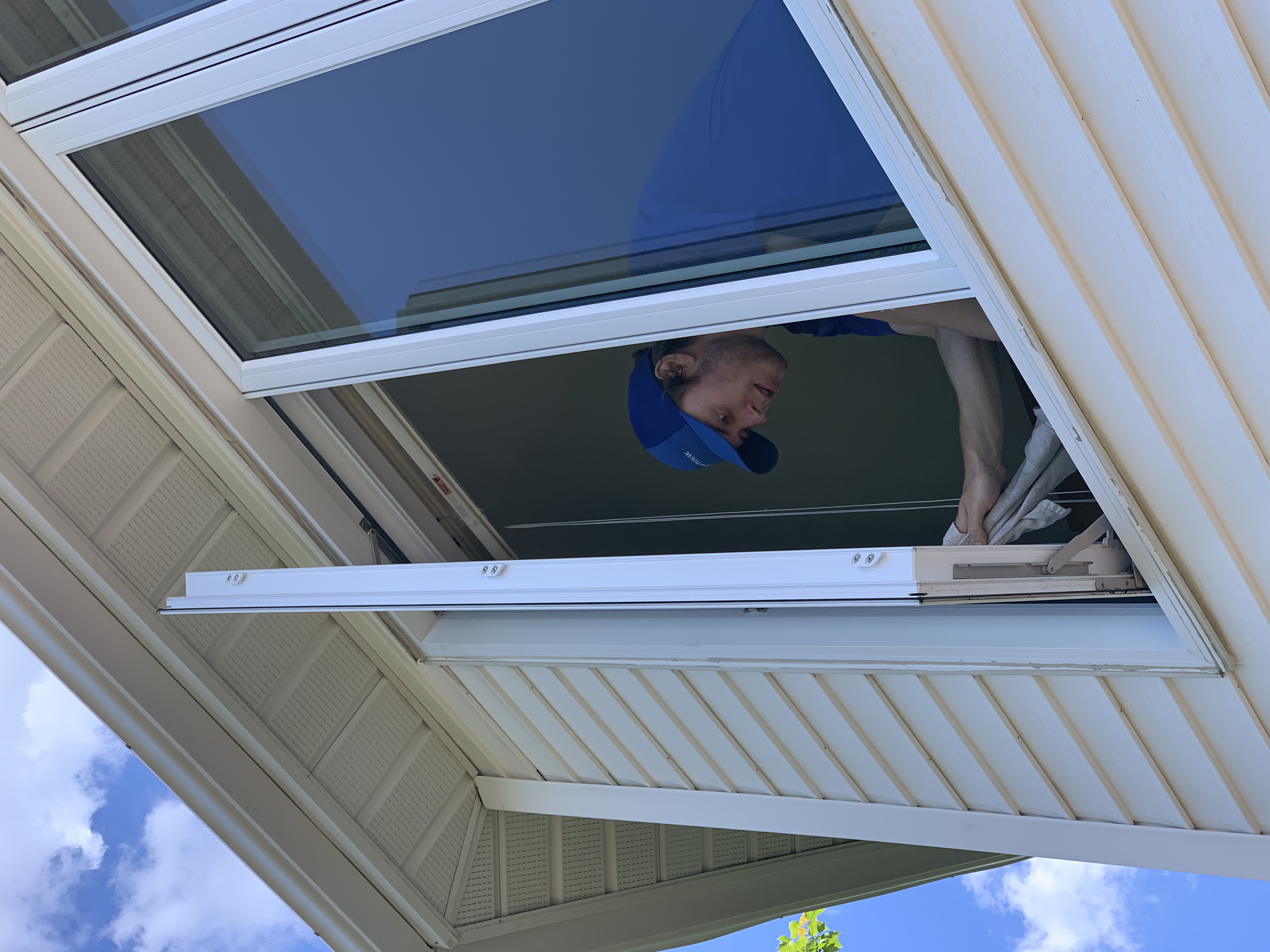 Gutter & Eavestrough Cleaning in Carp